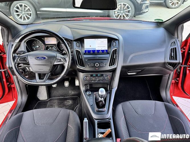 Ford Focus 36 interauto-car