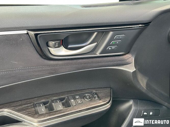 Honda Clarity 46 interauto-car