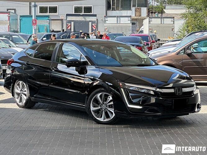 Honda Clarity 31 interauto-car