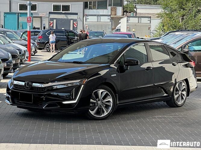Honda Clarity 33 interauto-car