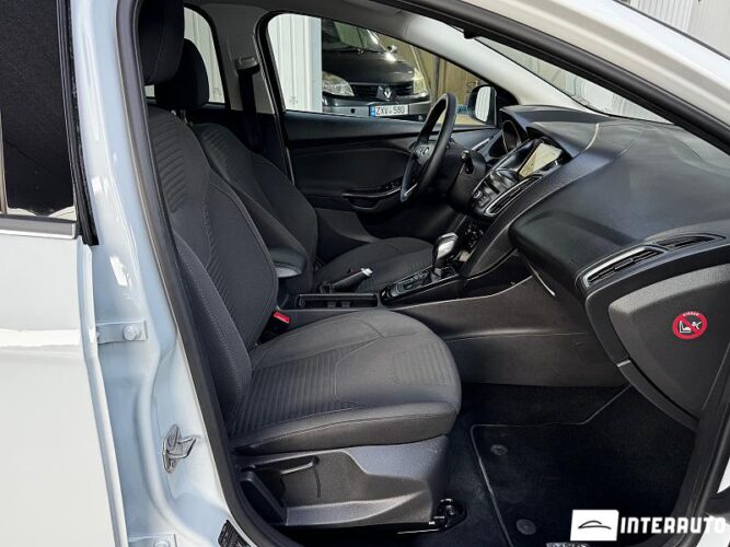 Ford Focus 44 interauto-car