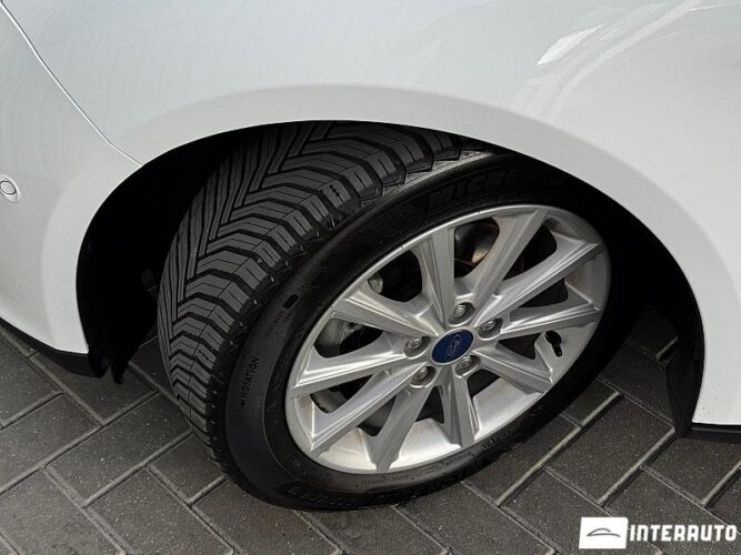 Ford Focus 49 interauto-car