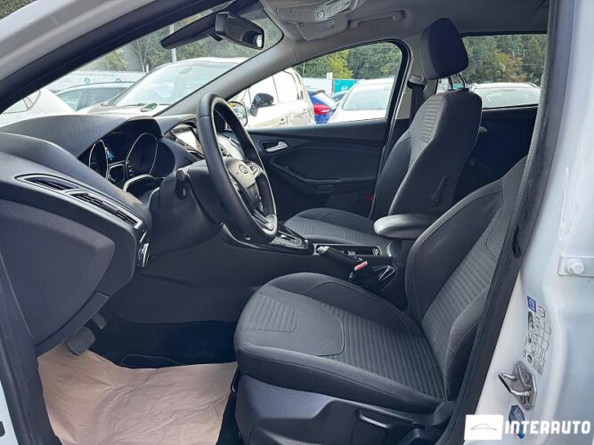 Ford Focus 35 interauto-car