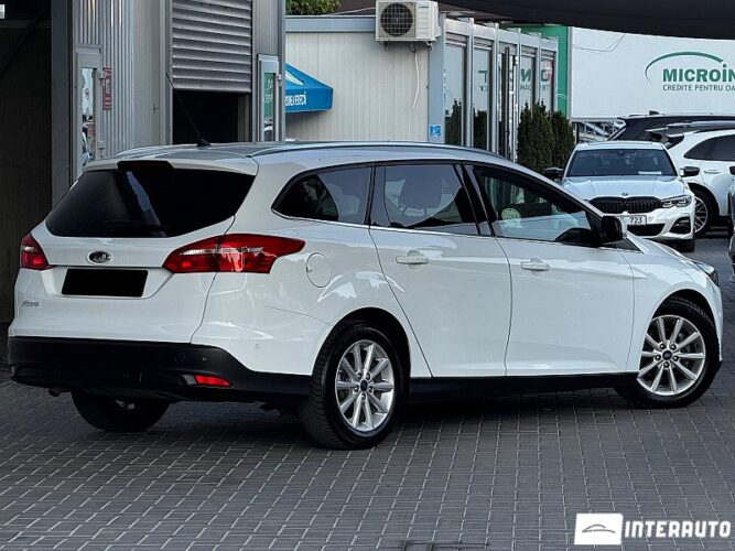 Ford Focus 34 interauto-car