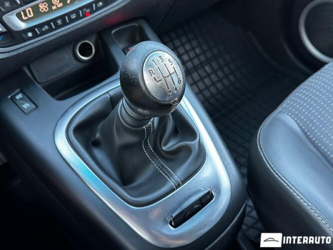 Renault Scenic 47 interauto-car