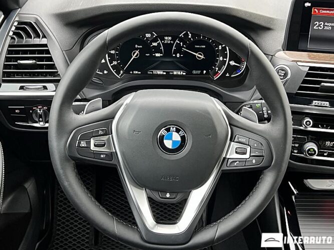 BMW X3 3.0i 38 interauto-car