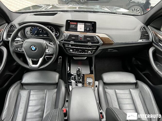 BMW X3 3.0i 37 interauto-car