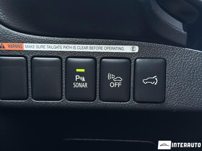 Mitsubishi Outlander 42 interauto-car