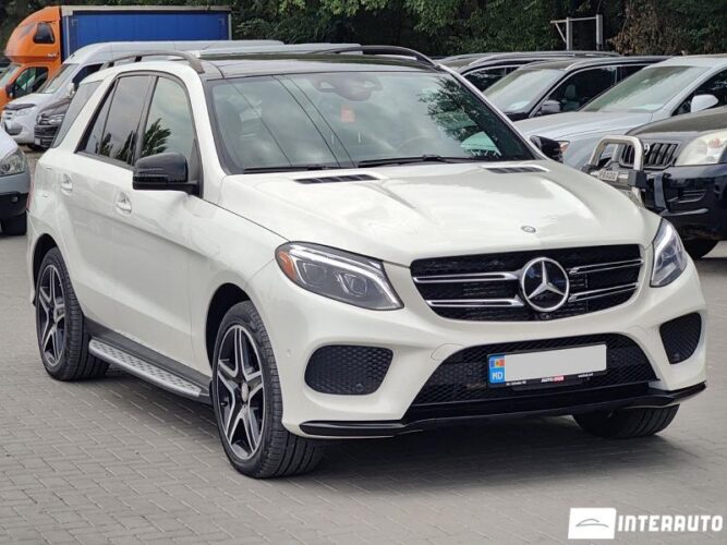 Mercedes GLE 350d 39 interauto-car