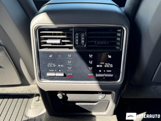 Porsche Cayenne 45 interauto-car