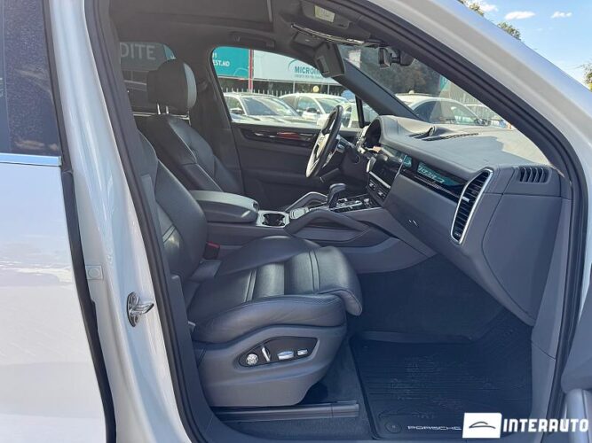 Porsche Cayenne 36 interauto-car