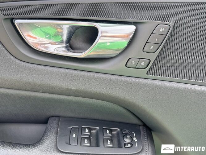 Volvo XC 60 53 interauto-car