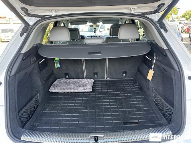 Audi Q5 52 interauto-car