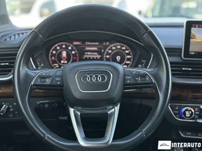 Audi Q5 42 interauto-car