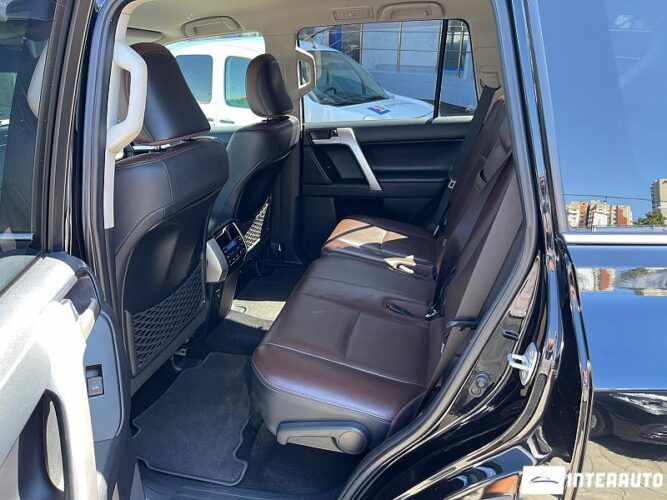 Toyota Land Cruiser Prado 52 interauto-car