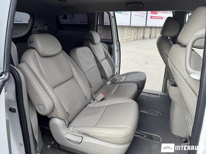 Kia Carnival 46 interauto-car