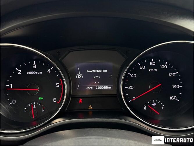 Kia Carnival 39 interauto-car