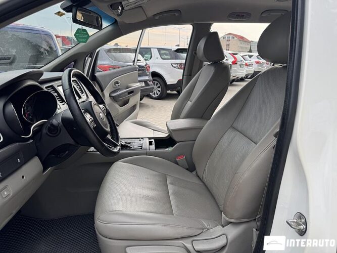 Kia Carnival 36 interauto-car