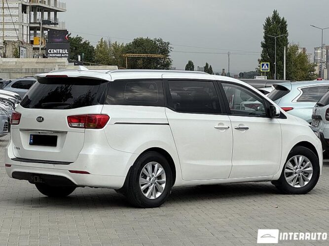 Kia Carnival 34 interauto-car