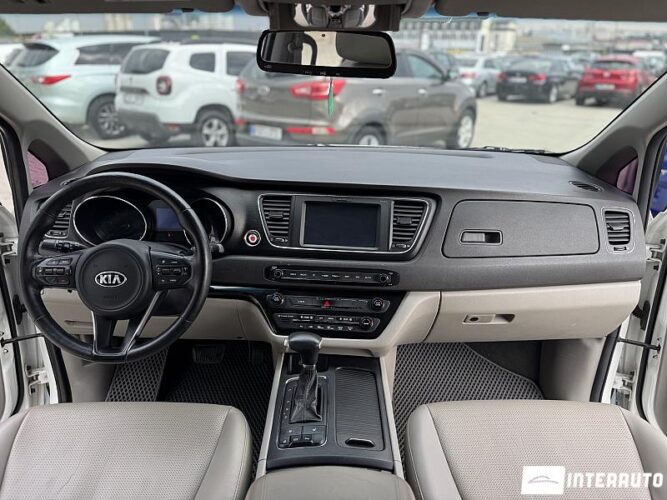Kia Carnival 37 interauto-car