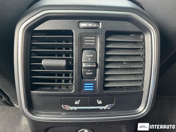 Porsche Macan 46 interauto-car