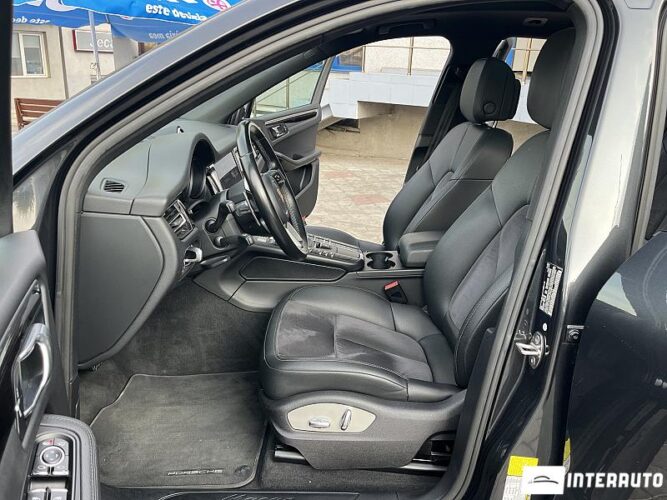 Porsche Macan 36 interauto-car