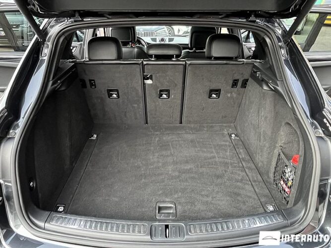 Porsche Macan 50 interauto-car