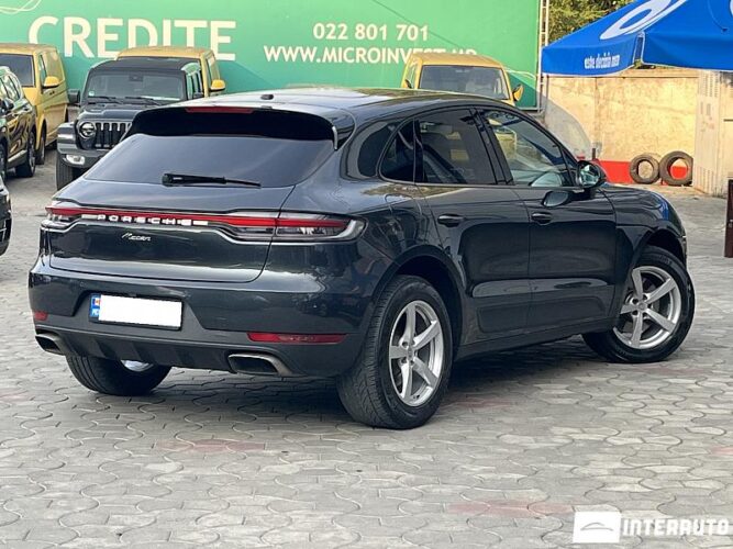 Porsche Macan 34 interauto-car