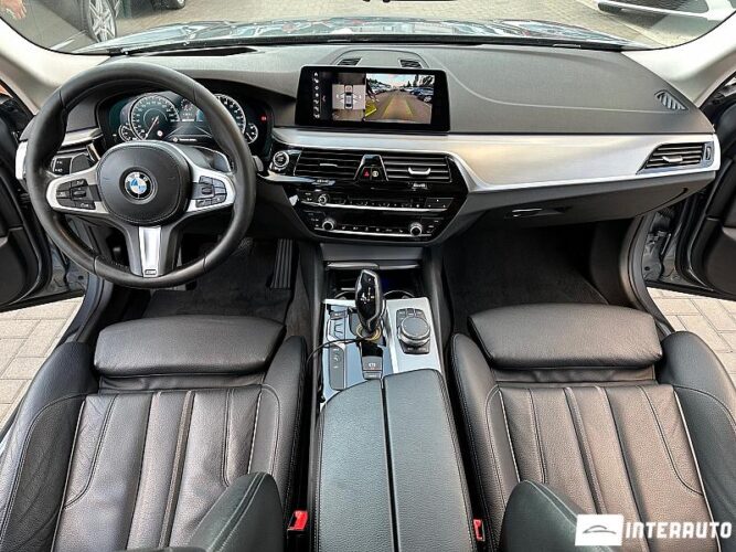 BMW 530e 38 interauto-car