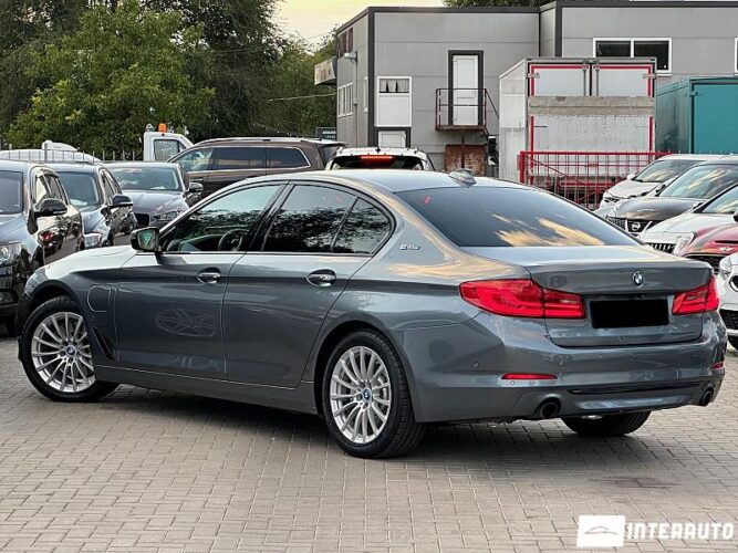 BMW 530e 33 interauto-car