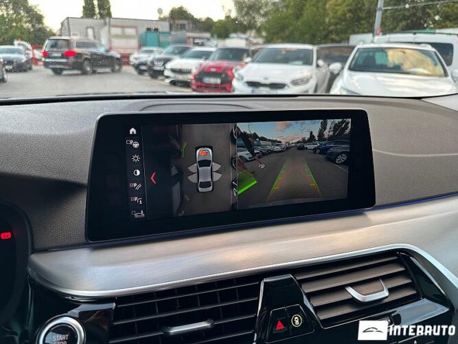 BMW 530e 43 interauto-car