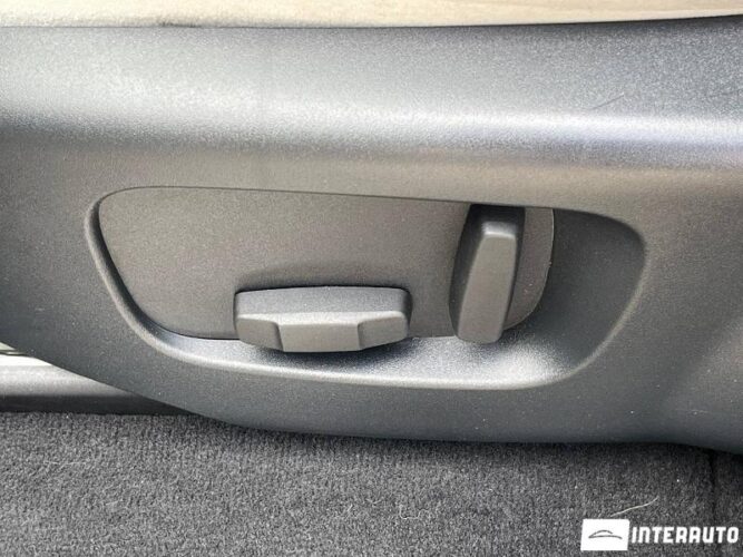 Land Rover Range Rover Velar 46 interauto-car