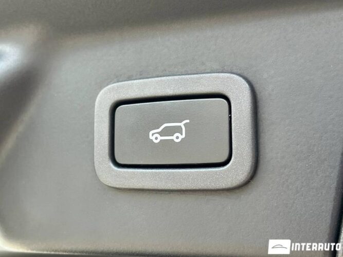 Land Rover Range Rover Velar 51 interauto-car