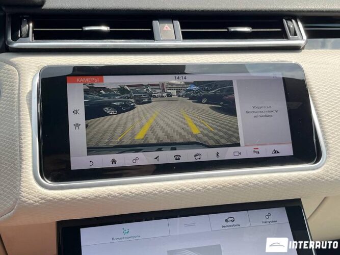 Land Rover Range Rover Velar 42 interauto-car