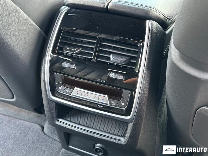 BMW X6 4.0i 47 interauto-car