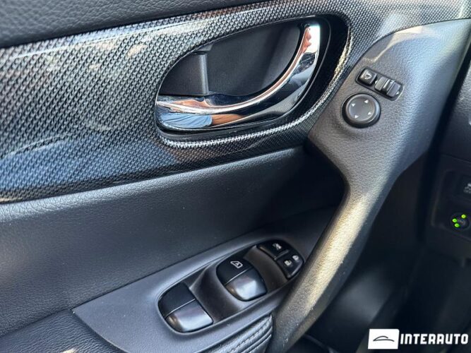 Nissan X-Trail 45 interauto-car