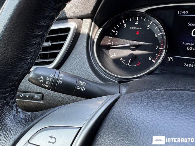 Nissan X-Trail 54 interauto-car