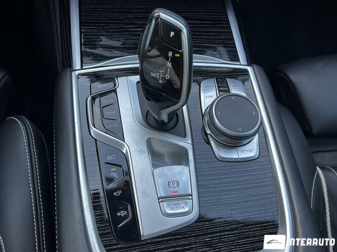 BMW 745e 54 interauto-car