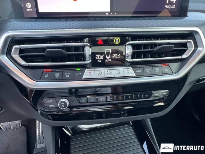 BMW X3 3.0i 45 interauto-car