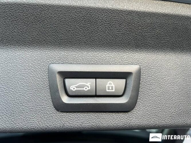 BMW X3 3.0i 54 interauto-car