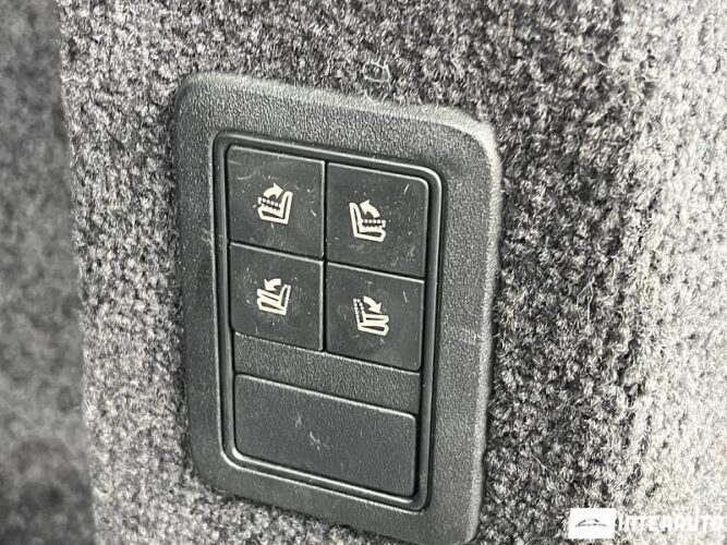 Land Rover Range Rover Vogue 64 interauto-car