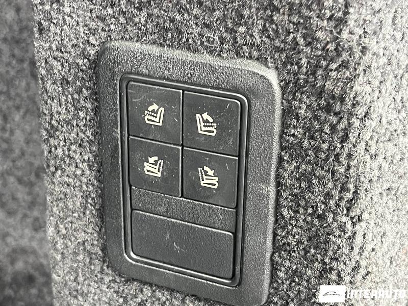 Land Rover Range Rover Vogue 37 automobil-interauto