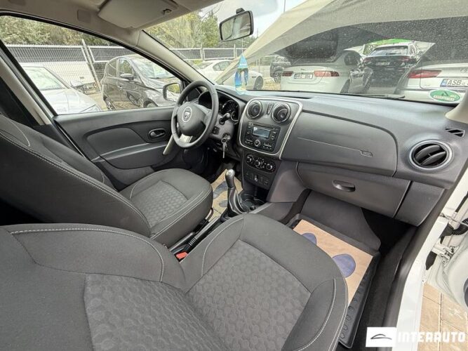 Dacia Sandero 32 interauto-car