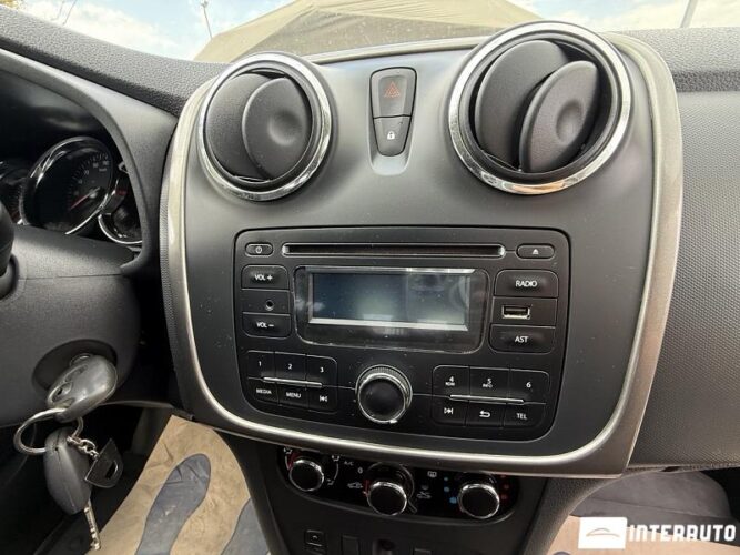 Dacia Sandero 35 interauto-car