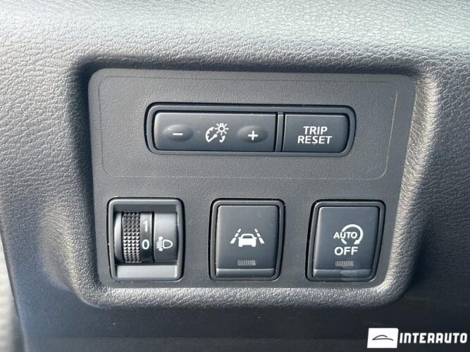 Nissan Micra 37 interauto-car