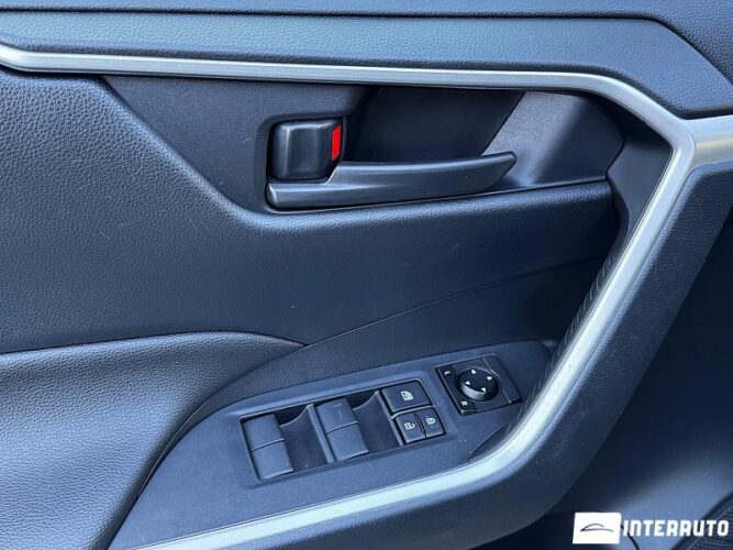 Toyota Rav-4 45 interauto-car