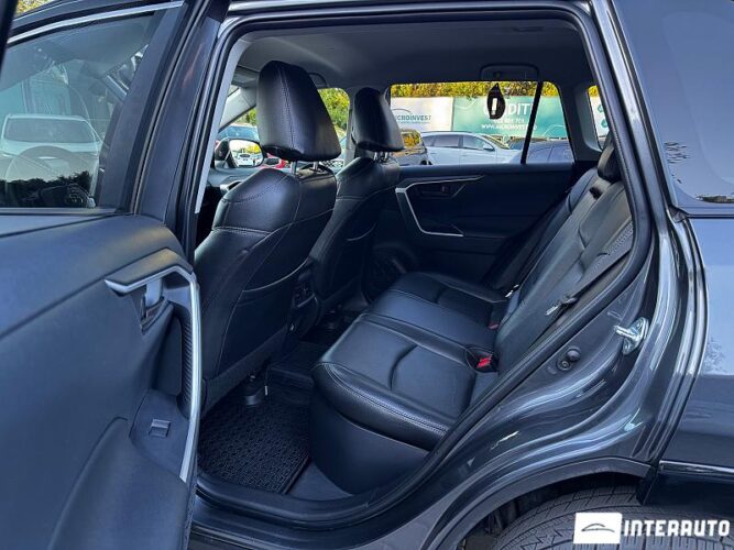 Toyota Rav-4 37 interauto-car