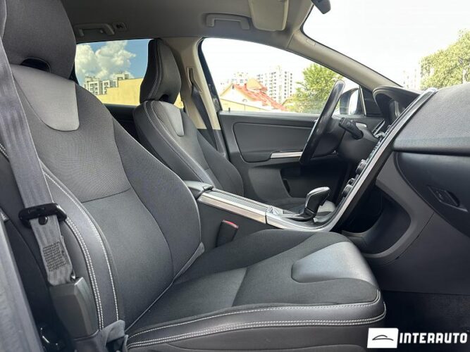 Volvo XC 60 41 interauto-car