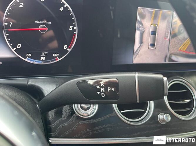 Mercedes E 220 48 interauto-car