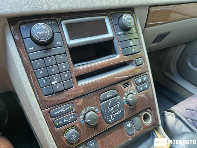 Volvo XC 90 38 interauto-car